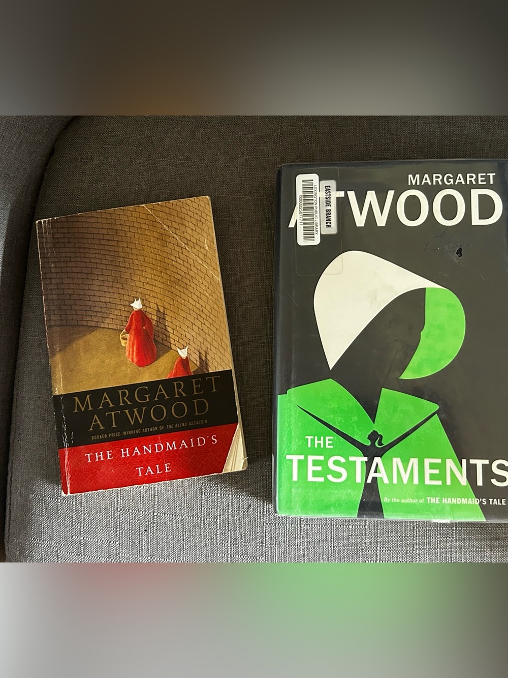 The Handmaid's Tale & The Testaments hardback Book - Red, Green Margaret Atwoo